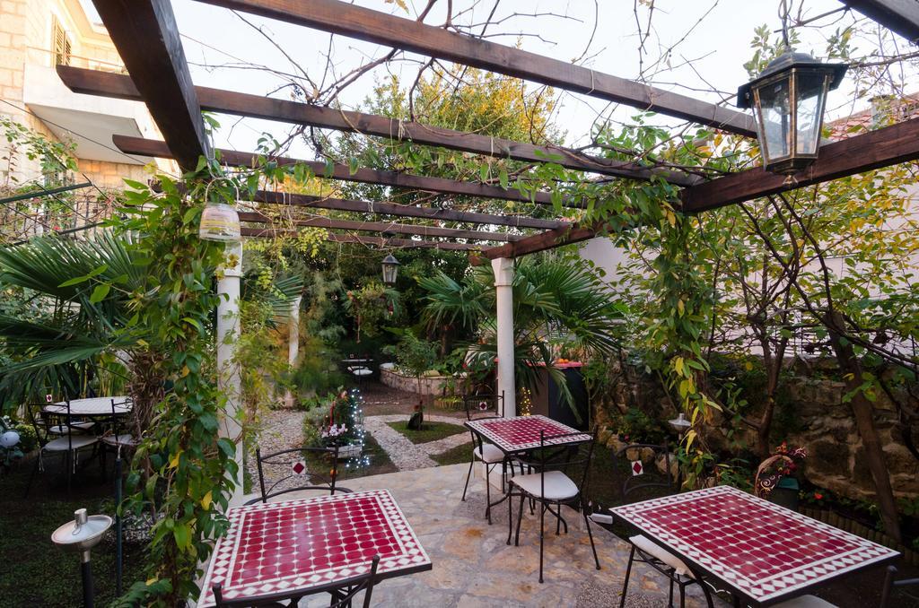 Garden 3*